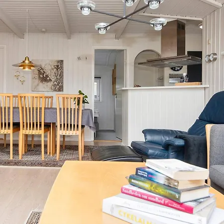 7 Person In Holiday home Hejls